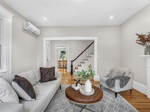 30 Forest Park Rd, Woburn MA 01801