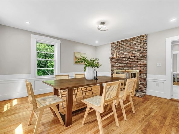 30 Forest Park Rd, Woburn MA 01801