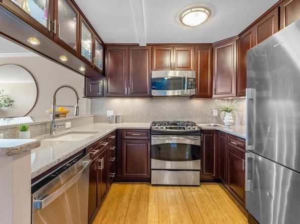 42 8th Street 5525, Boston MA 02129