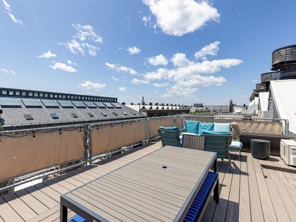 42 8th Street 5525, Boston MA 02129