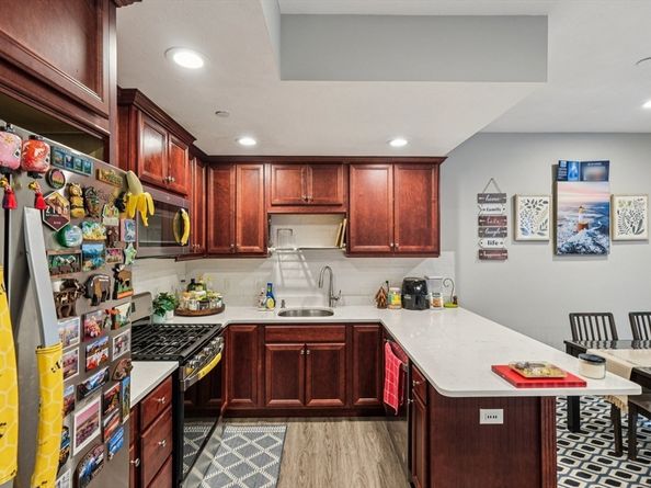 1455 Main St 10, Tewksbury MA 01876