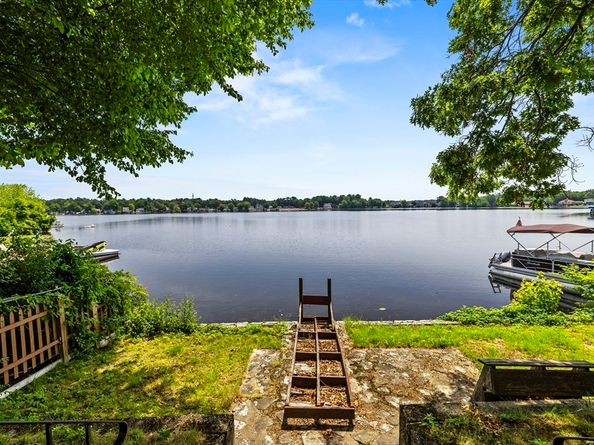 42 Taylor Point Rd., Pembroke MA 02359