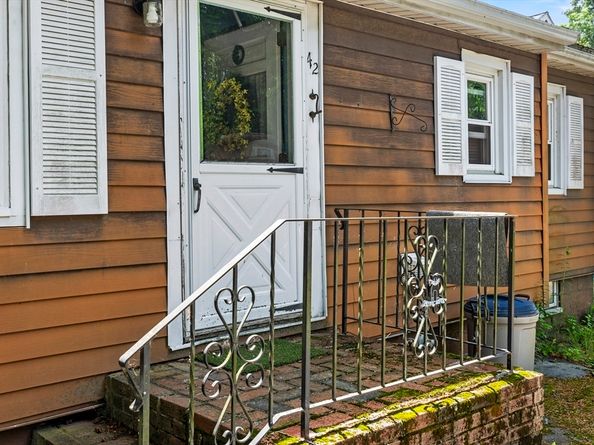 42 Taylor Point Rd., Pembroke MA 02359