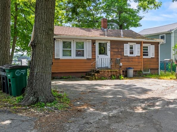 42 Taylor Point Rd., Pembroke MA 02359