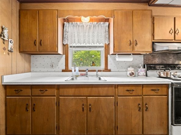 42 Taylor Point Rd., Pembroke MA 02359