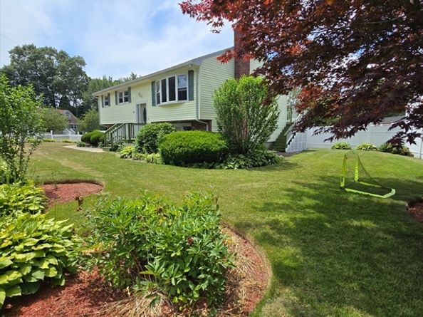843 Ash St, Brockton MA 02301