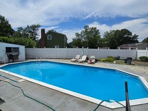 843 Ash St, Brockton MA 02301