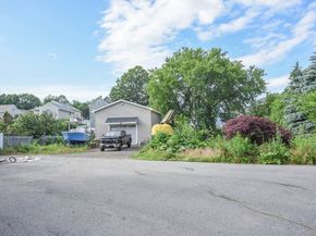 62-R Wallis Street, Peabody MA 01960