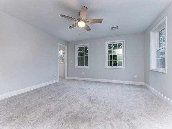 15 Cross Road, Rochester MA 02770