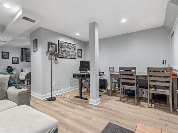 314 W 4th 1, Boston MA 02127