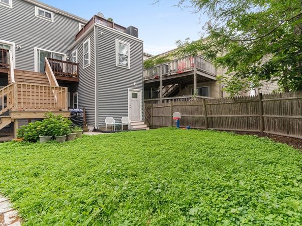 314 W 4th 1, Boston MA 02127