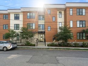 68 Los Angeles 306, Newton MA 02458