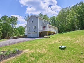 128 Old Southbridge Rd, Dudley MA 01571