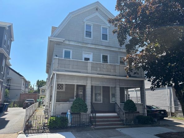 27 Wisconsin Avenue, Somerville MA 02145