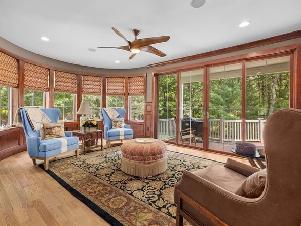 263 Country Club Way, Kingston MA 02364