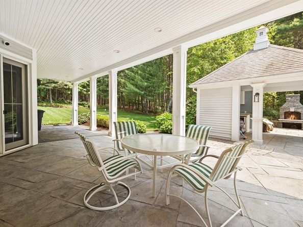 263 Country Club Way, Kingston MA 02364