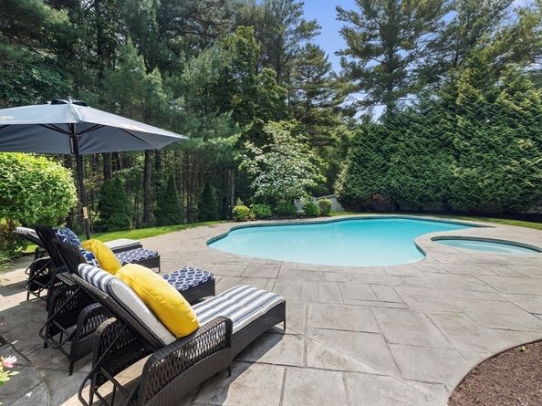 263 Country Club Way, Kingston MA 02364