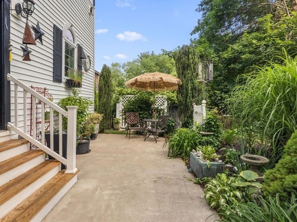249 High St, Duxbury MA 02332