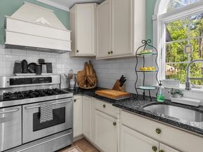 249 High St, Duxbury MA 02332
