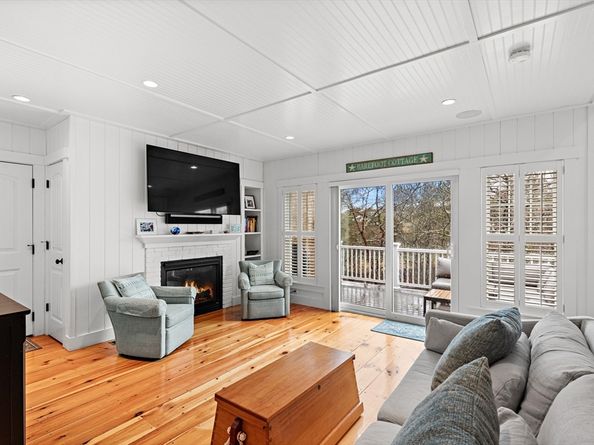 11 Cobblestone, Plymouth MA 02360
