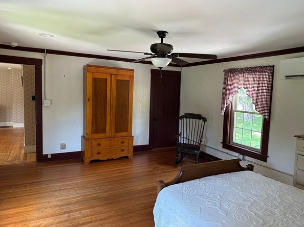 6 Weaver Farm Rd, Rutland MA 01543
