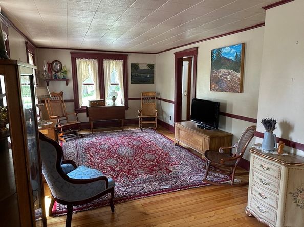 6 Weaver Farm Rd, Rutland MA 01543