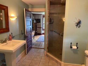 6 Weaver Farm Rd, Rutland MA 01543