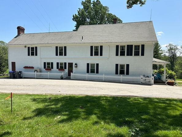 6 Weaver Farm Rd, Rutland MA 01543