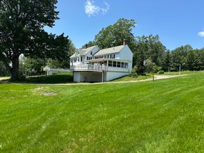 6 Weaver Farm Rd, Rutland MA 01543