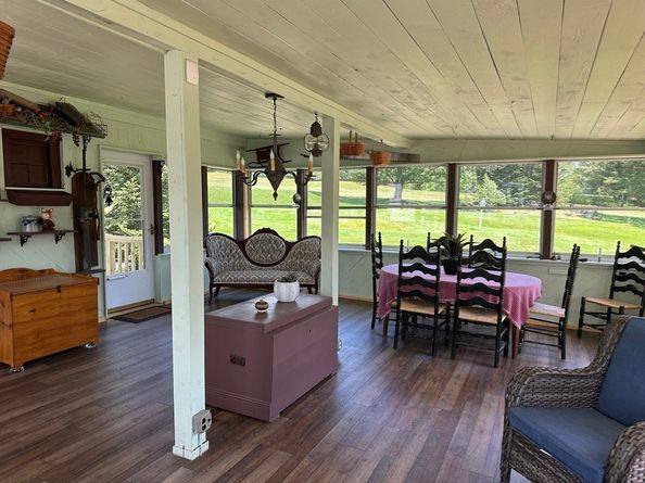 6 Weaver Farm Rd, Rutland MA 01543