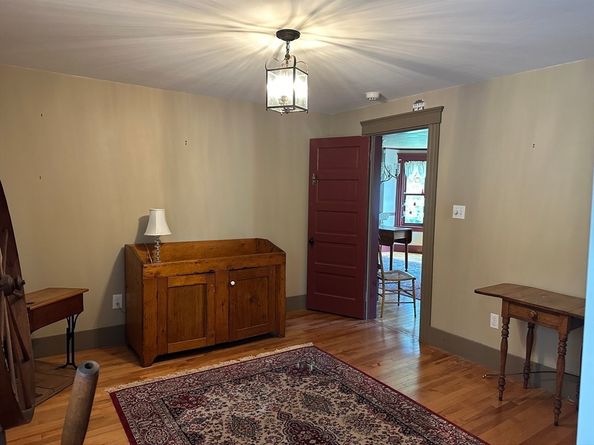 6 Weaver Farm Rd, Rutland MA 01543