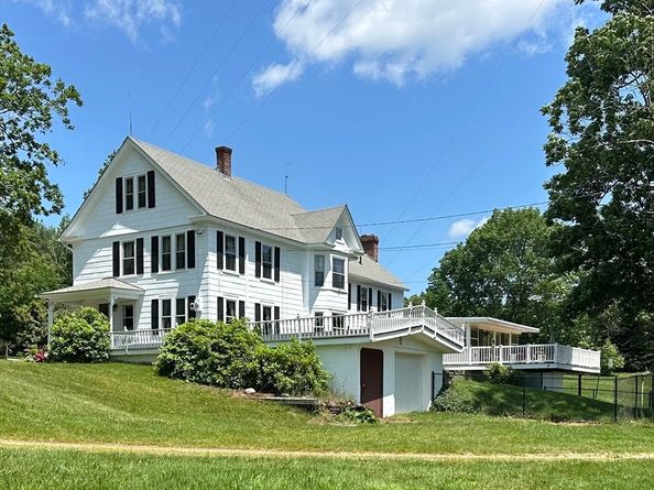 6 Weaver Farm Rd, Rutland MA 01543
