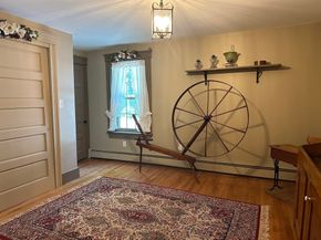 6 Weaver Farm Rd, Rutland MA 01543