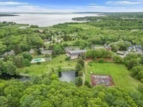 40 Bay Farm 40, Duxbury MA 02332