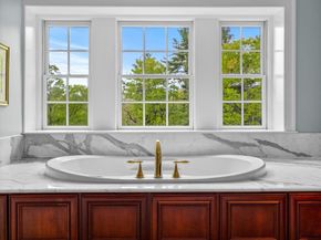 90 Burr Dr, Needham MA 02492