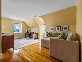 90 Burr Dr, Needham MA 02492