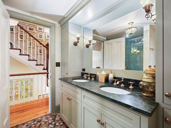 381 Beacon Street, Boston MA 02116