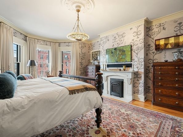 381 Beacon Street, Boston MA 02116