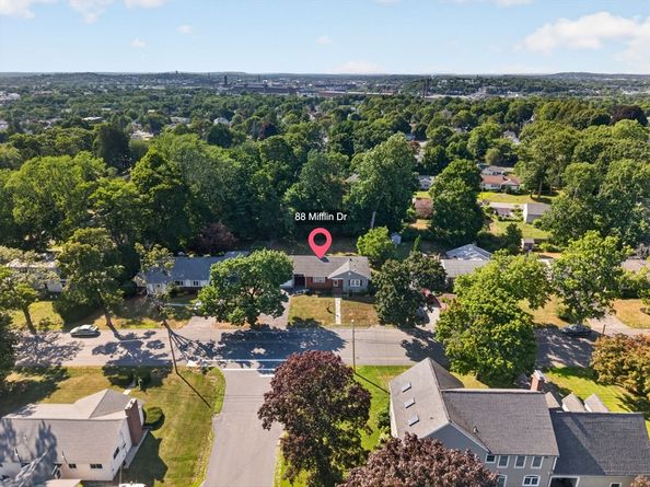 88 Mifflin Dr, North Andover MA 01845
