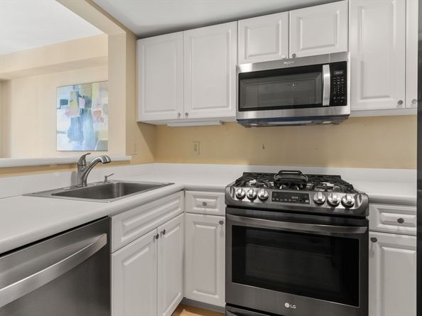 1 Nassau St 1002, Boston MA 02111