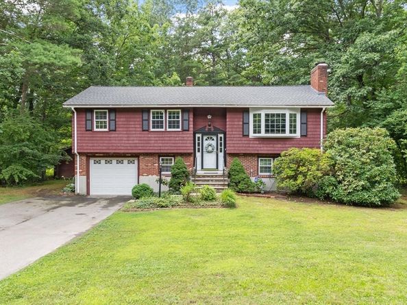 7 Meadowbrook Rd, Chelmsford MA 01863
