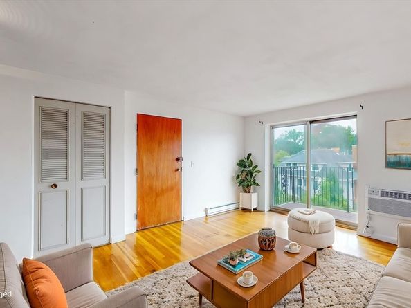 39 Englewood Ave 24, Boston MA 02135
