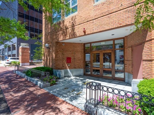931 Massachusetts Ave 605, Cambridge MA 02139