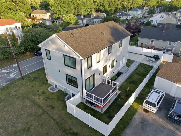 7 Breer St, Brockton MA 02301