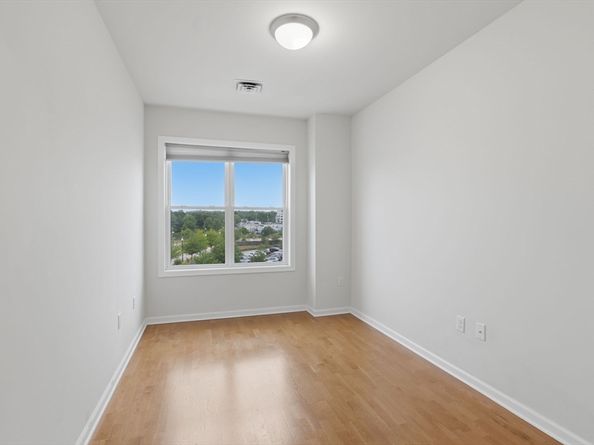 110 Trotter Rd 2401, Weymouth MA 02190