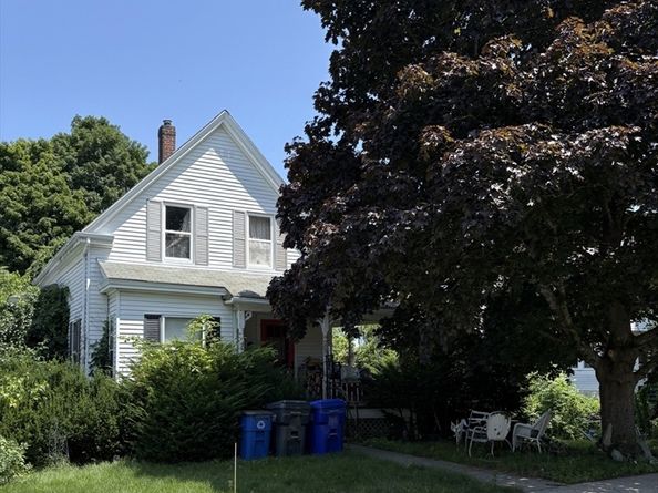 35 Emmons St, Milford MA 01757