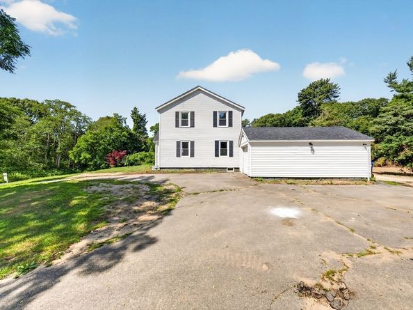 71 Great Neck Rd, Wareham MA 02571