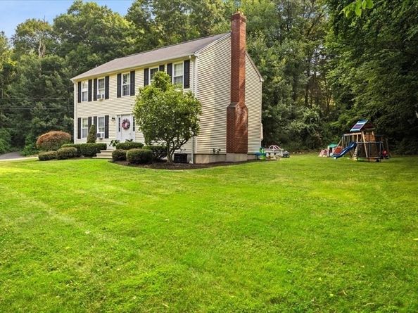 530 Chestnut Hill Road, Millville MA 01529