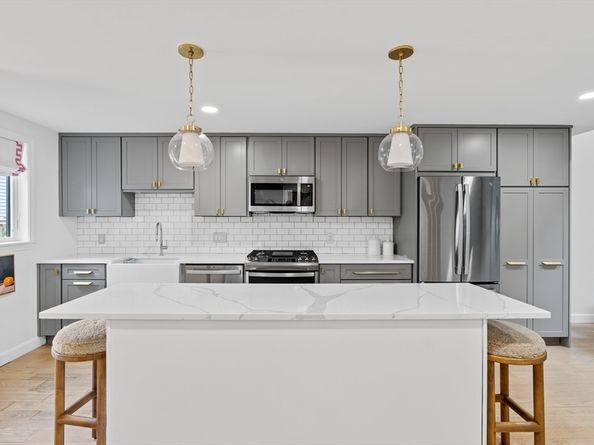 93 Hillside Drive 93, Wayland MA 01778