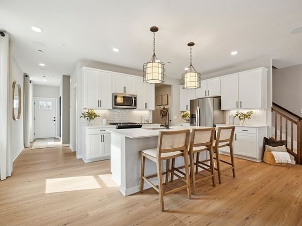 24 Emerald Run 57, Shrewsbury MA 01545